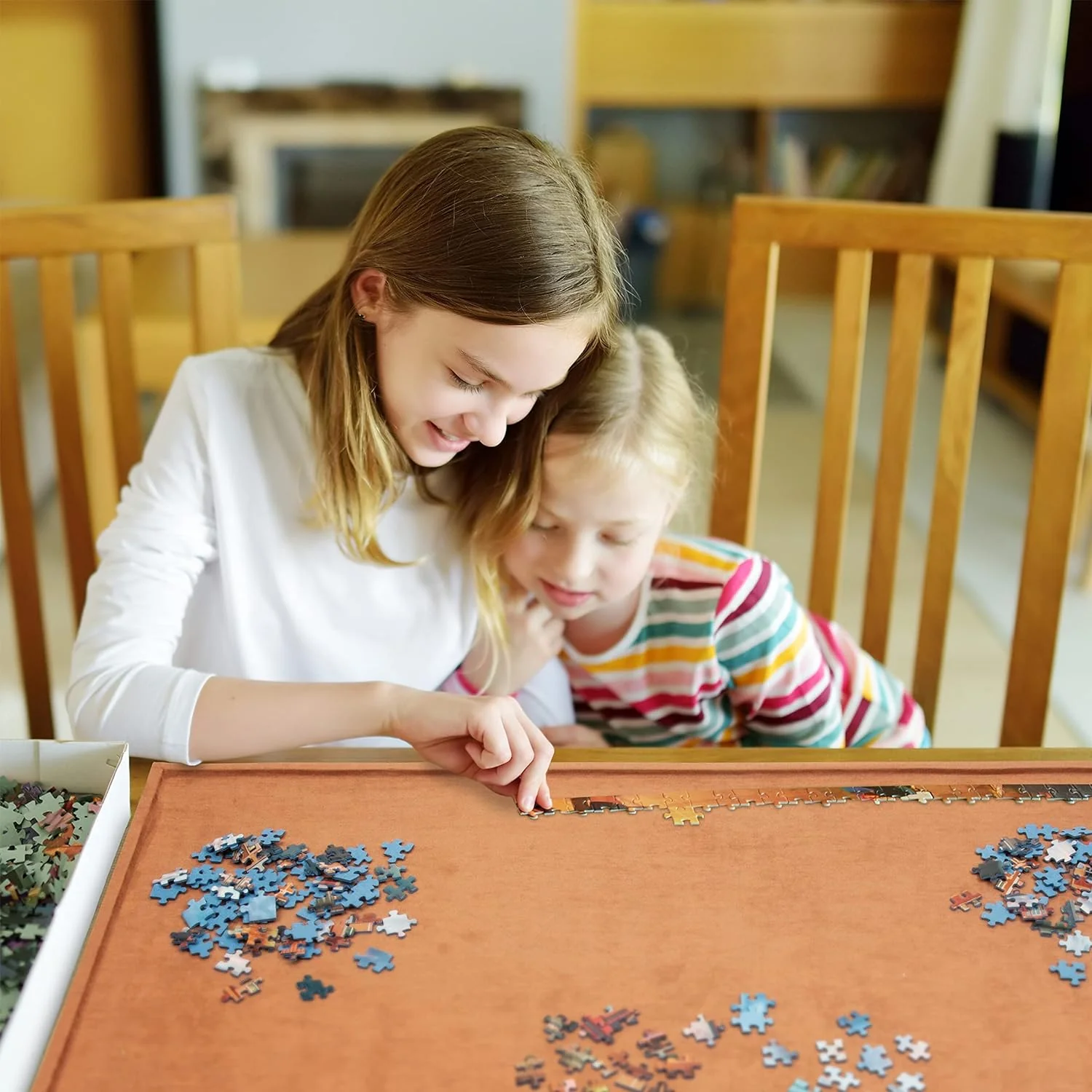 1,500-Pieces Puzzle Board, 25 x 35" Portable Jigsaw Puzzle Table W/Non-Slip Felt Surface - Image 5