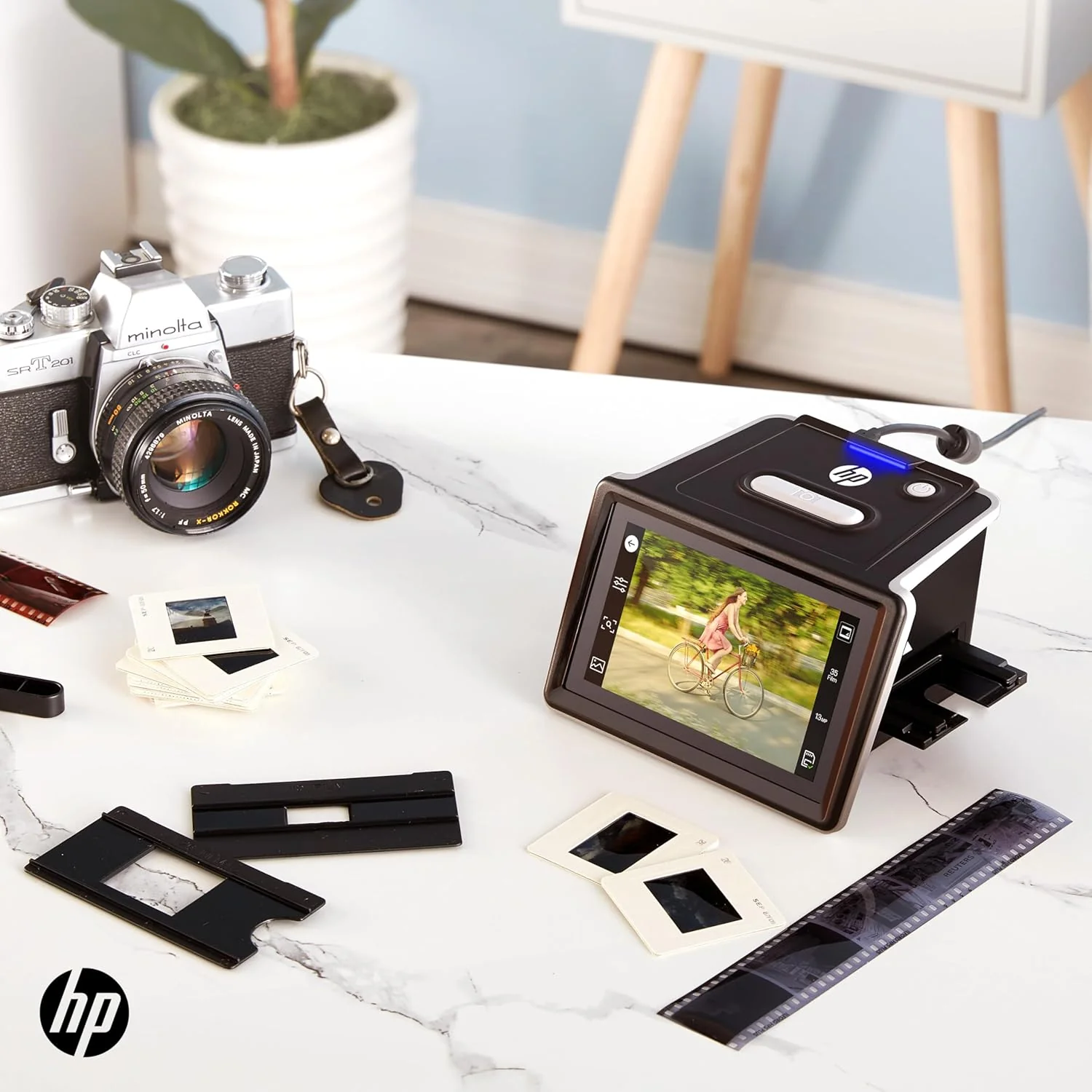 HP HPFS500: FilmScan 5" Touch Screen Film Scanner - Image 9