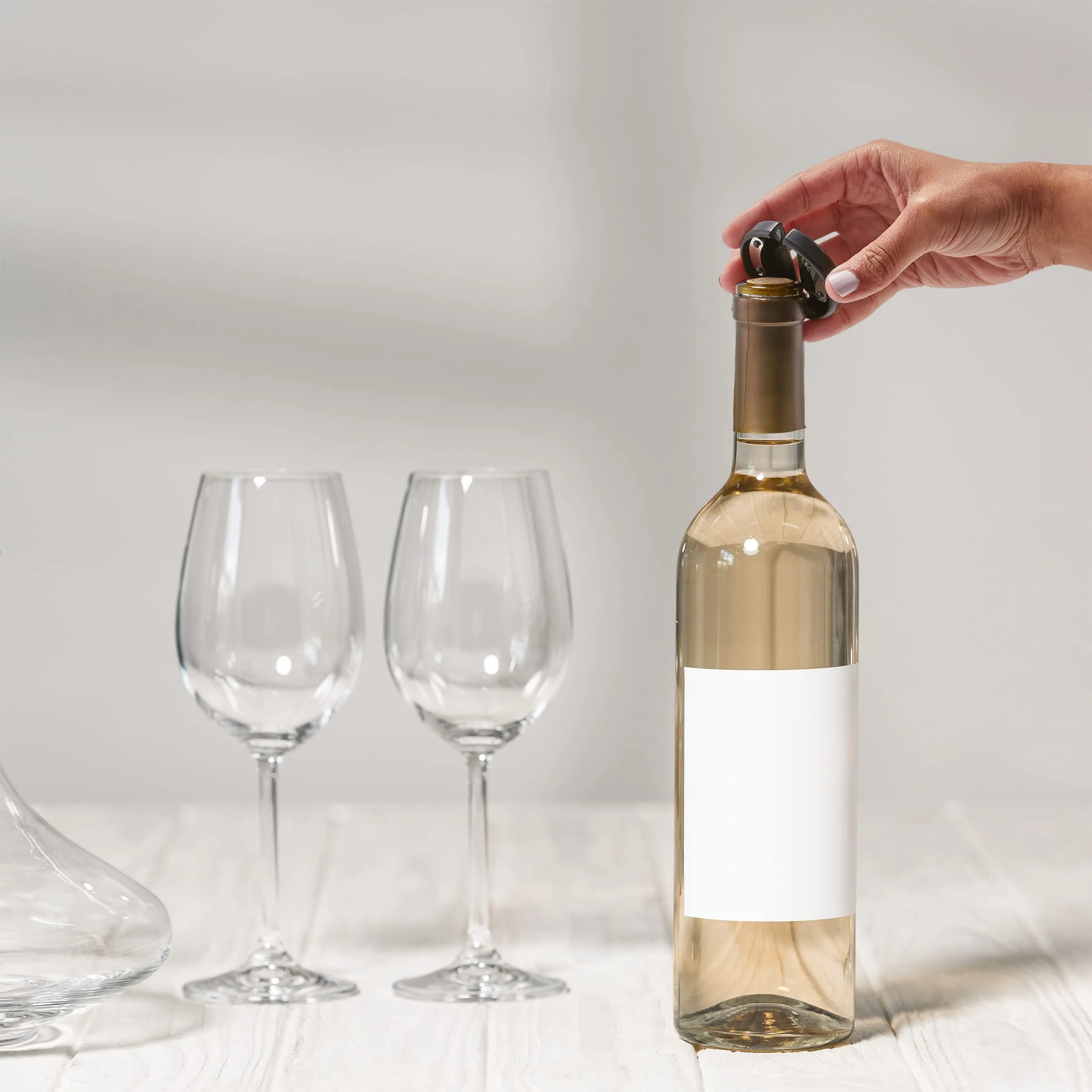 Ivation Rechargeable Automatic Wine Opener, Electric Wine Bottle Opener W/LED Lights & Foil Cutter - Image 8